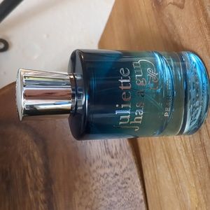 Juliet has a gun pear inc